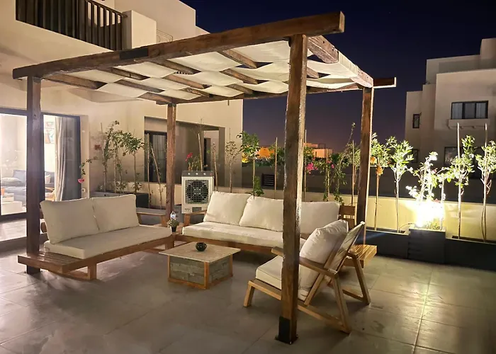 Elgouna, Elegant 1bedroom, Private Patio In Fanadir Marina